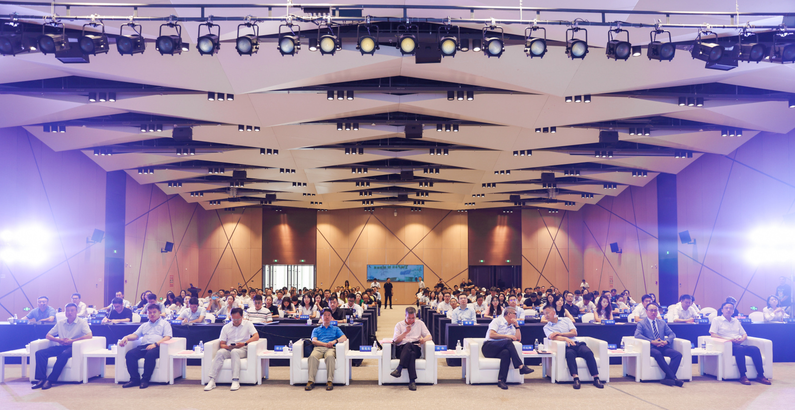 企業(yè)資訊  才聚航天 智創(chuàng)未來 中鈉儲能應(yīng)邀參加“西安航天基地人才創(chuàng)新創(chuàng)業(yè)大賽”2.jpg